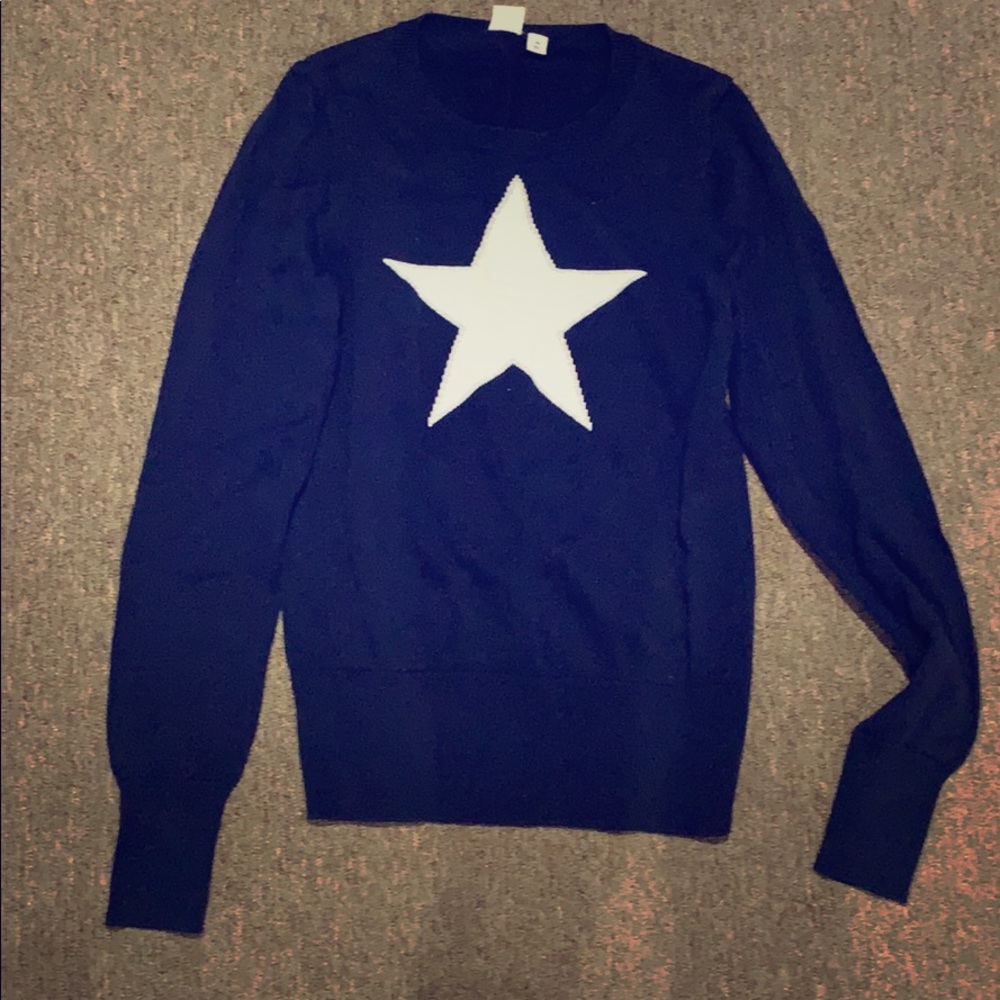 Gap sweater
